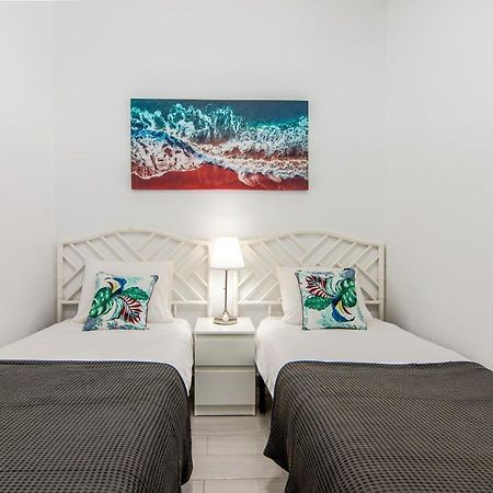 Central 2 Bedroom Apartment Playa De Las Americas 外观 照片