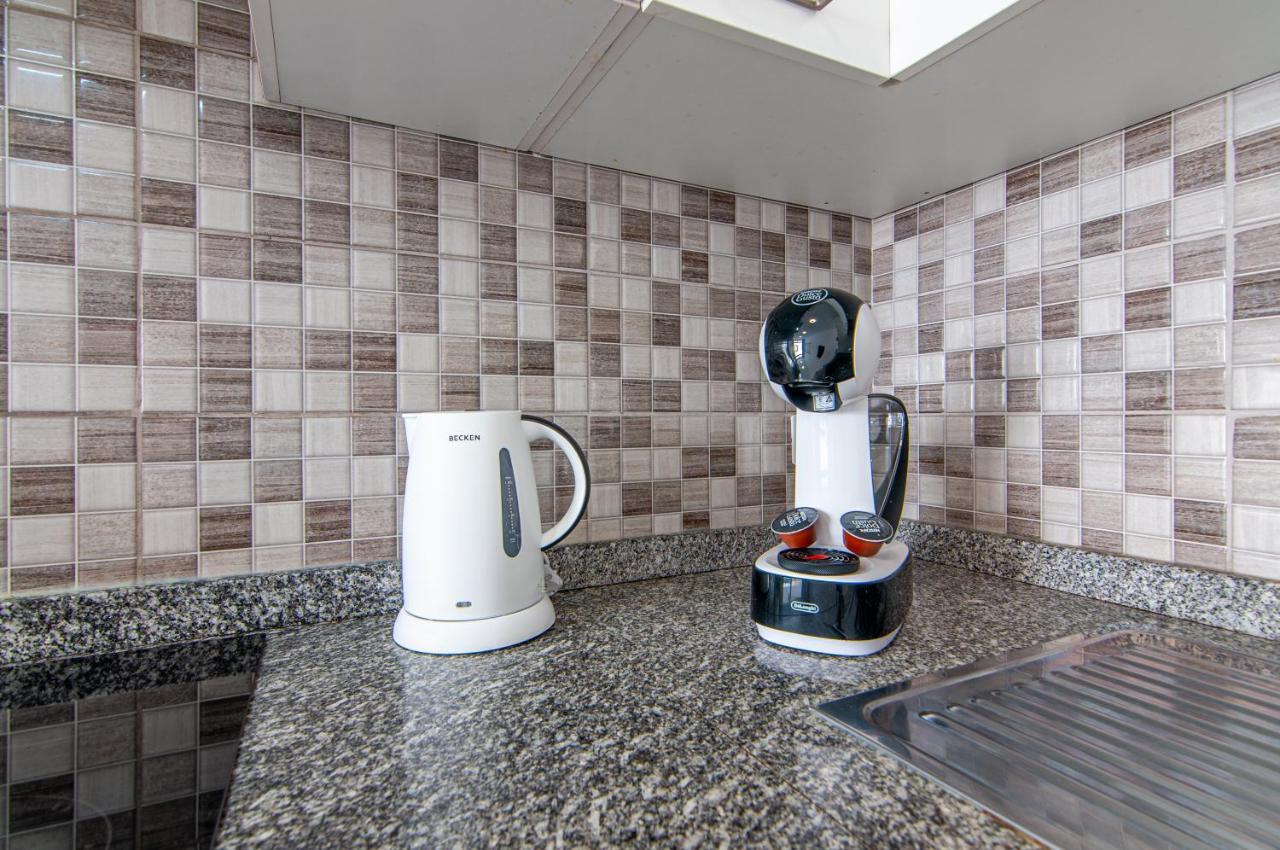Central 2 Bedroom Apartment Playa De Las Americas 外观 照片
