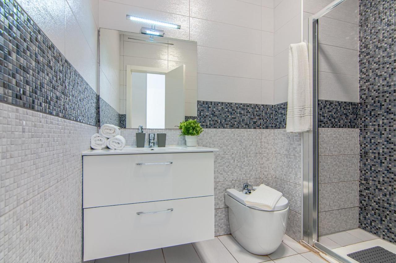 Central 2 Bedroom Apartment Playa De Las Americas 外观 照片
